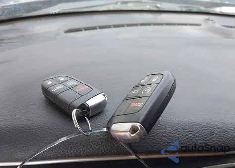 2018 Dodge Challenger Sxt z USA, uszkodzony, nr VIN 2C3CDZAG0JH315920